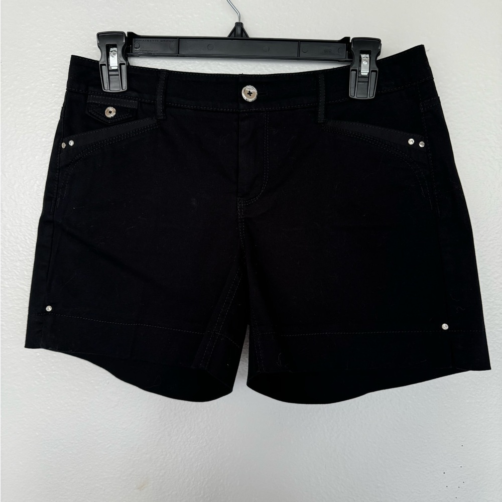 Black White House black market cotton shorts in size 0 with pockets